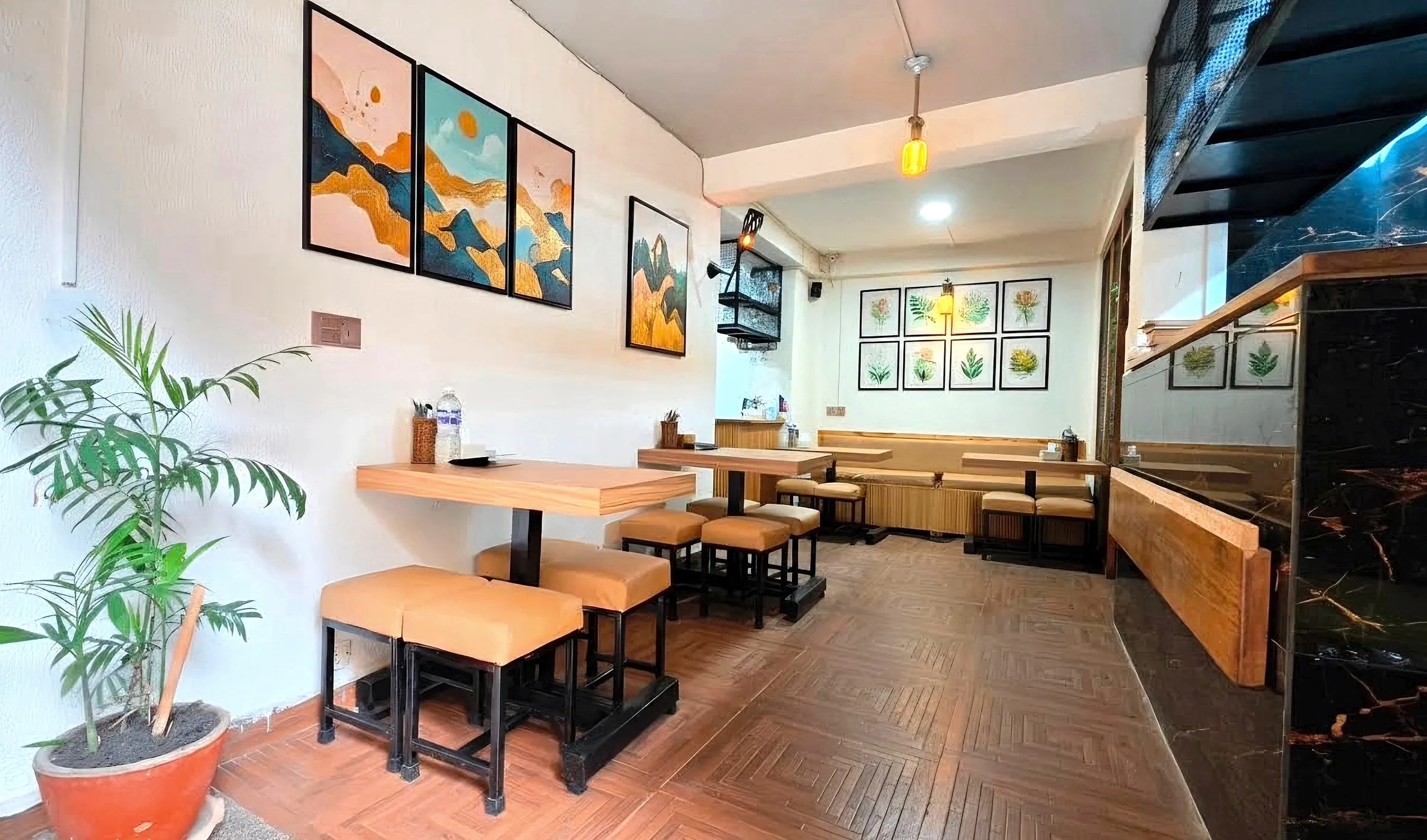 The cafe at Z Apartments