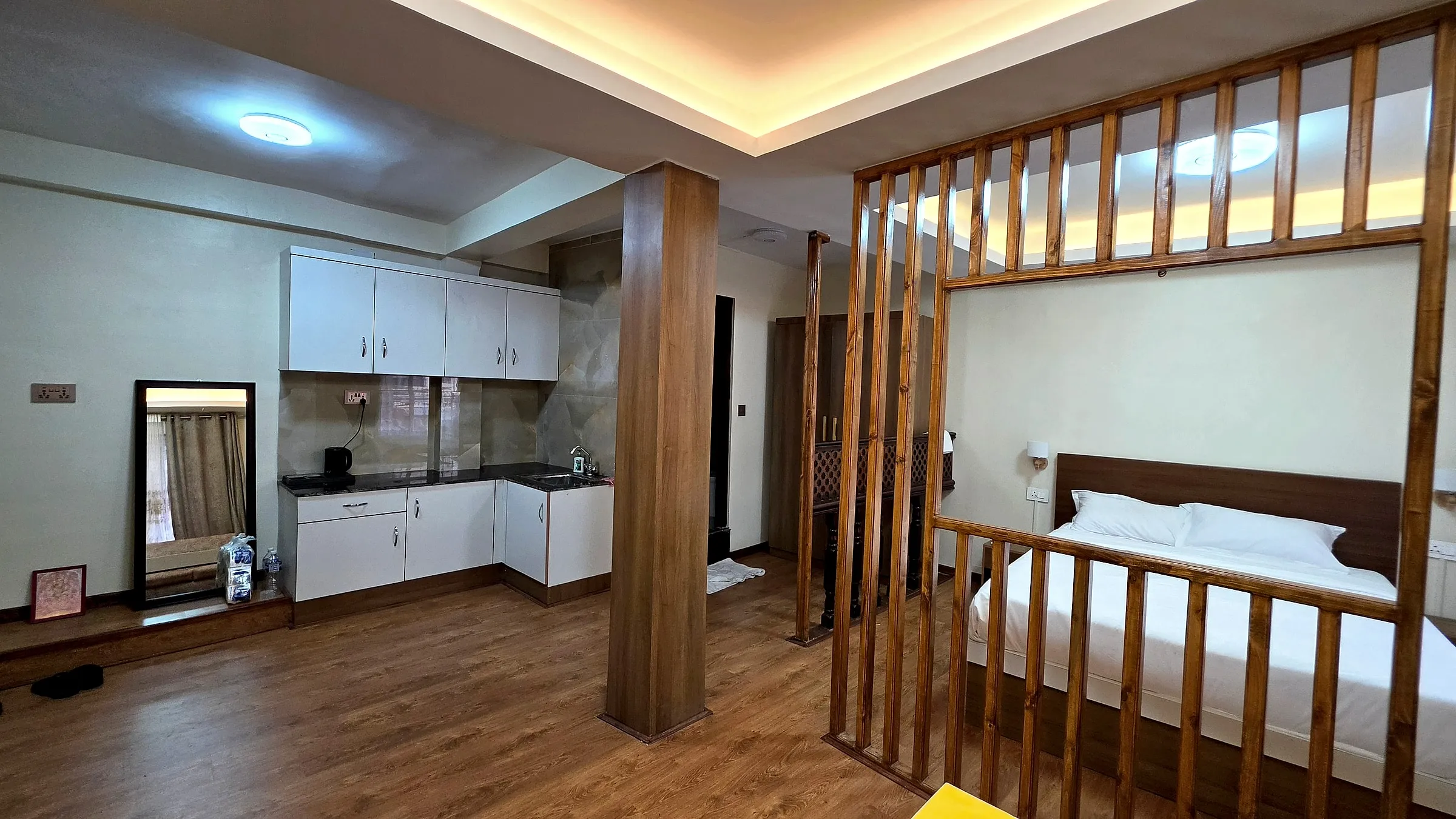 Studio Apartment
